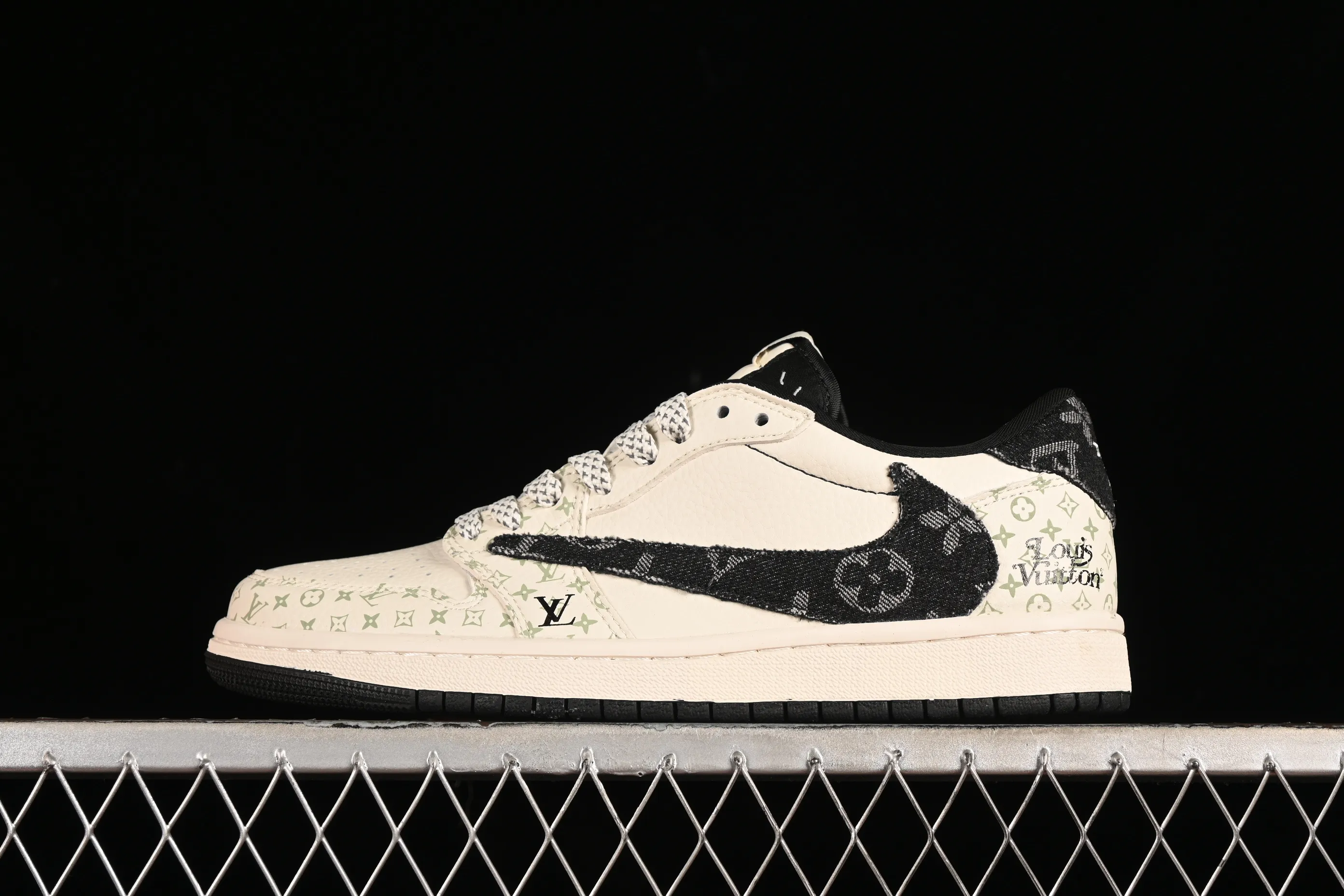 All categories Air Jordan Jordan series basketball shoes Air Jordan 1 Low High-end customized low-top sneakers Travis Scott x Fragment Design x Jordan Air Jordan 1 Low OG SP AJ1 Joe 1LV joint black denim print low-top cultural casual sneakers SJ2068-005